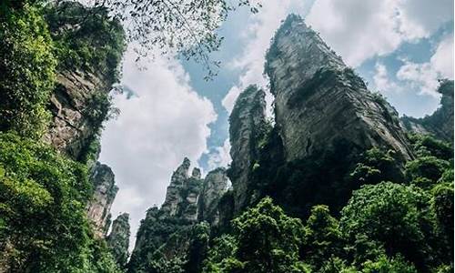 上海到张家界旅游攻略及费用是多少_上海到张家界旅游攻略及费用